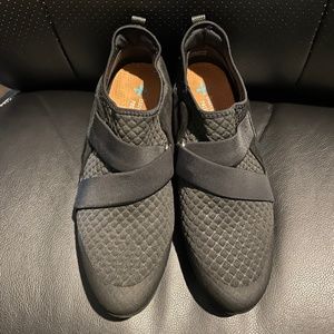 Casual wedge sneaker
